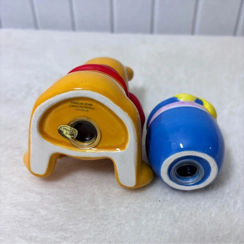 Disney‎ Porcelain  Winnie the Pooh & Hunny Honey Pot Salt & Pepper Shakers